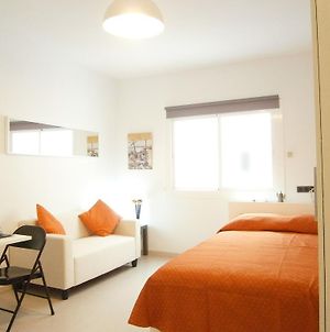 Marbel Apartments Barcelone Room photo