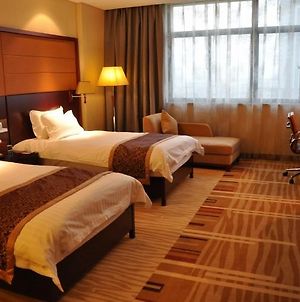 Suzhou Jia Sheng Palace Hotel Room photo