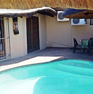 Lani's Guest House Musina Exterior photo