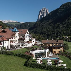 Alpenheim Charming & Spa Hotel Ortisei Exterior photo