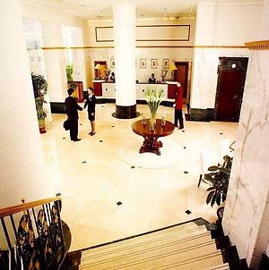 The Fountain Hotel Shanghai Interior photo
