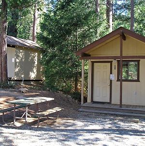 Hôtel Yosemite Lakes Bunkhouse Cabin 34 à Harden Flat Exterior photo