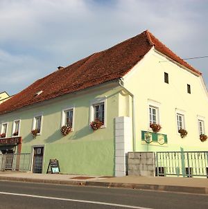 Guesthouse Veles Slovenska Bistrica Exterior photo