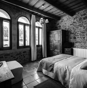 Maison d'hôtes Can Barnosell - Els Masos D'En Coll à Llaviá Room photo