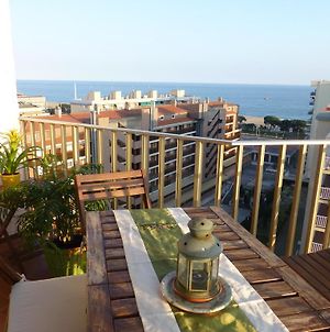 Hôtel Sunny Flat With Sea Views... 70M Beach à Malgrat De Mar Exterior photo