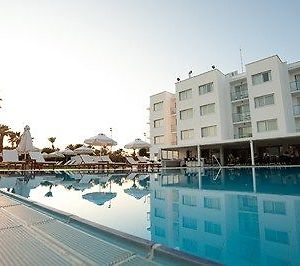 Aparthotel Frixos Suites Larnaca Exterior photo