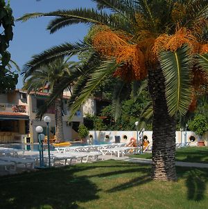 Hôtel Roussos Beach Club à Corfou Exterior photo