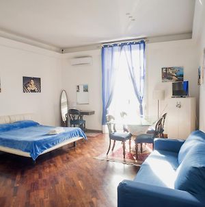 Appartement Rotonda Diaz à Naples Exterior photo