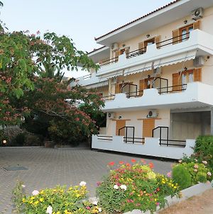 Laloudaki Apartments Tirós Exterior photo