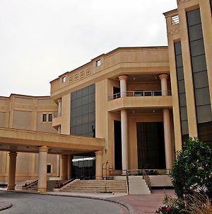Executives Hotel - Azizia Riyad Exterior photo