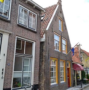 Villa Listed 1777 Building In Historical Enkhuizen Exterior photo