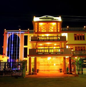 Sandalwood Hotel Nyaung Shwe Exterior photo