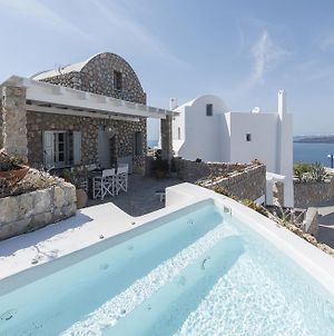 Red Cliff Villa 2Bedroom Villa With Caldera View And Plunge Pool Akrotírion Exterior photo