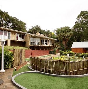 Bed and Breakfast Pinetown Lala Land à Durban Exterior photo