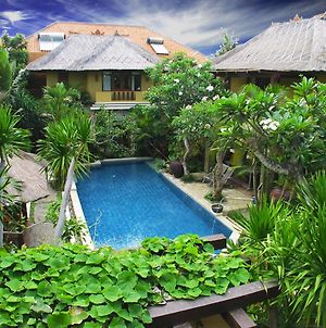 D'Sriwing Villa Gallery Kuta Lombok Exterior photo