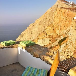 Villa Folegandros-Cliffhouse Exterior photo