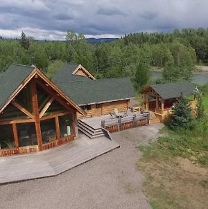 LDR Lodge - Last Dollar Ranch Smithers Exterior photo