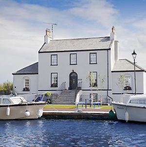 Bed and Breakfast The Harbour Masters House à Banagher Exterior photo