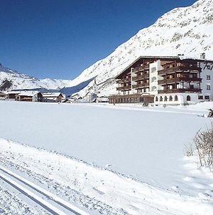 Alpenhotel Tirol Galtür Exterior photo