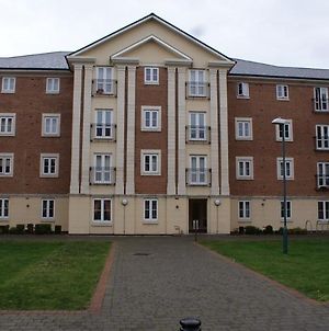 Brunel Crescent Apartments Swindon Exterior photo