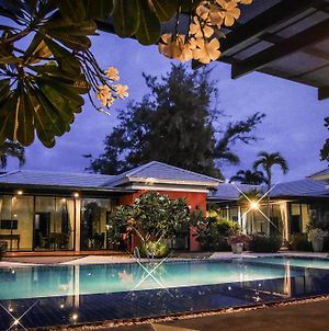 Villa Navin Pattaya Exterior photo