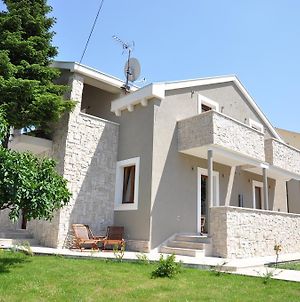 Villa Lucica Trogir Exterior photo