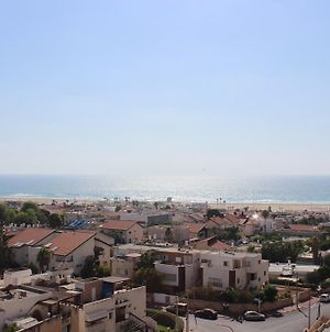 Keren'S Sea View Apartment Ashdod Exterior photo