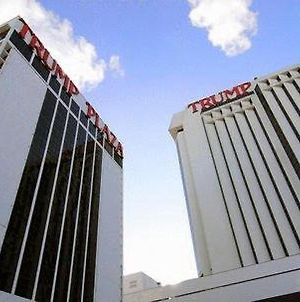 Trump Plaza Hotel & Casino Atlantic City Exterior photo