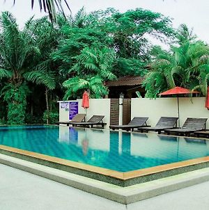 Palm Sweet Resort Chumpon Exterior photo