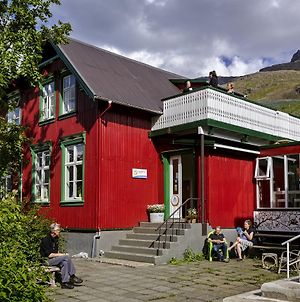 Hafaldan Hi Hostel - Seydisfjordur Seyðisfjörður Exterior photo
