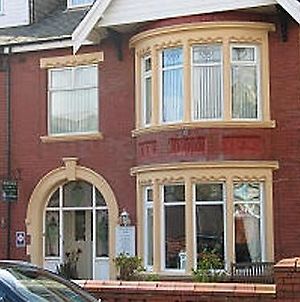 The Grosvenor View - Guest House Blackpool Exterior photo