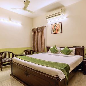 Hôtel Treebo Simap Residency à Madurai Exterior photo
