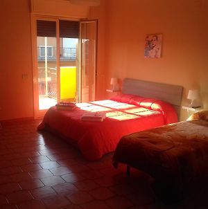 Bed and breakfast Bed And Fly Aeroporto Catane Exterior photo