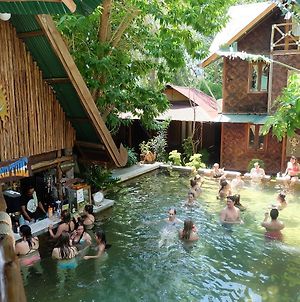 Hôtel Tropical Garden Bungalow à Ko Phi Phi Exterior photo
