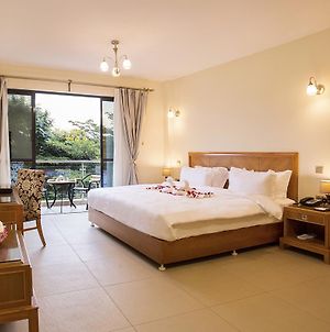 Lotos Inn&Suites, Nairobi Exterior photo