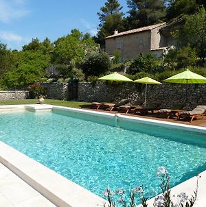 Joli Mas Provençal du 19ème siècle avec grande piscine privée, situé au calme, en campagne de Lacoste, au cœur du Luberon, 6 personnes, LS2-239 Amanto Lacoste (Vaucluse) Exterior photo