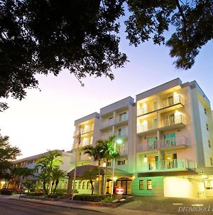 Residence Inn Miami Coconut Grove Exterior photo