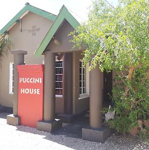 Bed and Breakfast Puccini House à Windhoek Exterior photo