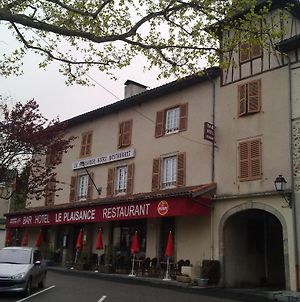 Hôtel Restaurant Le Plaisance Maurs Exterior photo