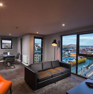 Dream Apartments Quayside Newcastle-upon-Tyne Exterior photo