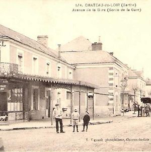 Hotel De La Gare Château-du-Loir Exterior photo