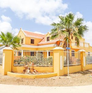 Bed and Breakfast Landhuis Belnem Bonaire à Playa Exterior photo