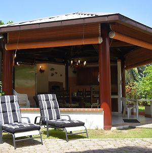 Jessies Guest House Seychelles Beau Vallon  Exterior photo