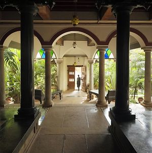 Hôtel Saratha Vilas Chettinad à Kānādukāttān Exterior photo