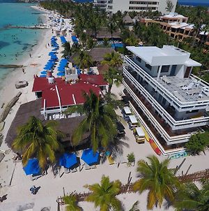 Chichis And Charlies Beachfront Hotel Isla Mujeres Exterior photo