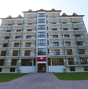 Hôtel Киараз Арена à Pizunda Exterior photo