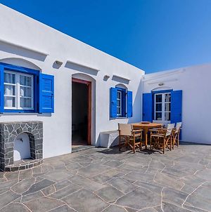 Sifnos- Spacious 2-Bedroom House With Fantastic Yard! Sifnos Island Exterior photo