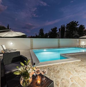 Villa Star 1 Luxury Apartment With A Pool Novalja Exterior photo