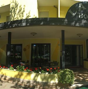 Hotel Laila Cesenatico Exterior photo