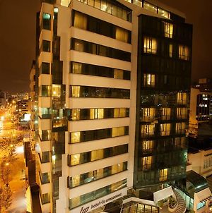 Hotel Rio Amazonas Quito Exterior photo